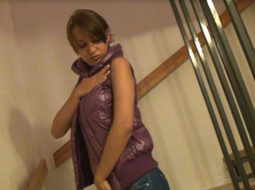 Lack-Weste und Jeans-Fetisch