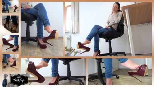Dangling ShoePlay